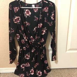 Brand new without tags H&M Divided floral romper